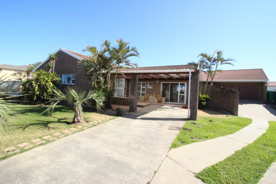 To Let 3 Bedroom Property for Rent in Kidds Beach Eastern Cape
